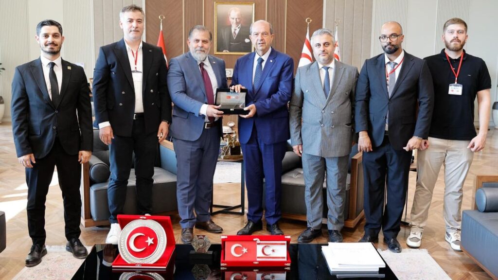 İngiltere’den Kıbrıs’a iş birliği ziyareti